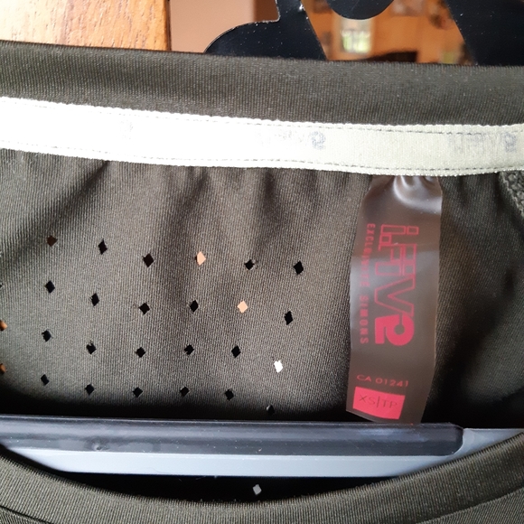 Simon's olive green long sleeve sz xs - Picture 3 of 3